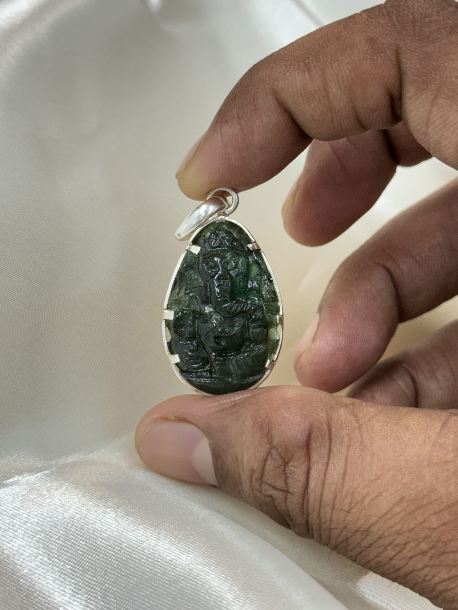 Handcarved Emerald Ganesha Pendant 37carats - Image 3