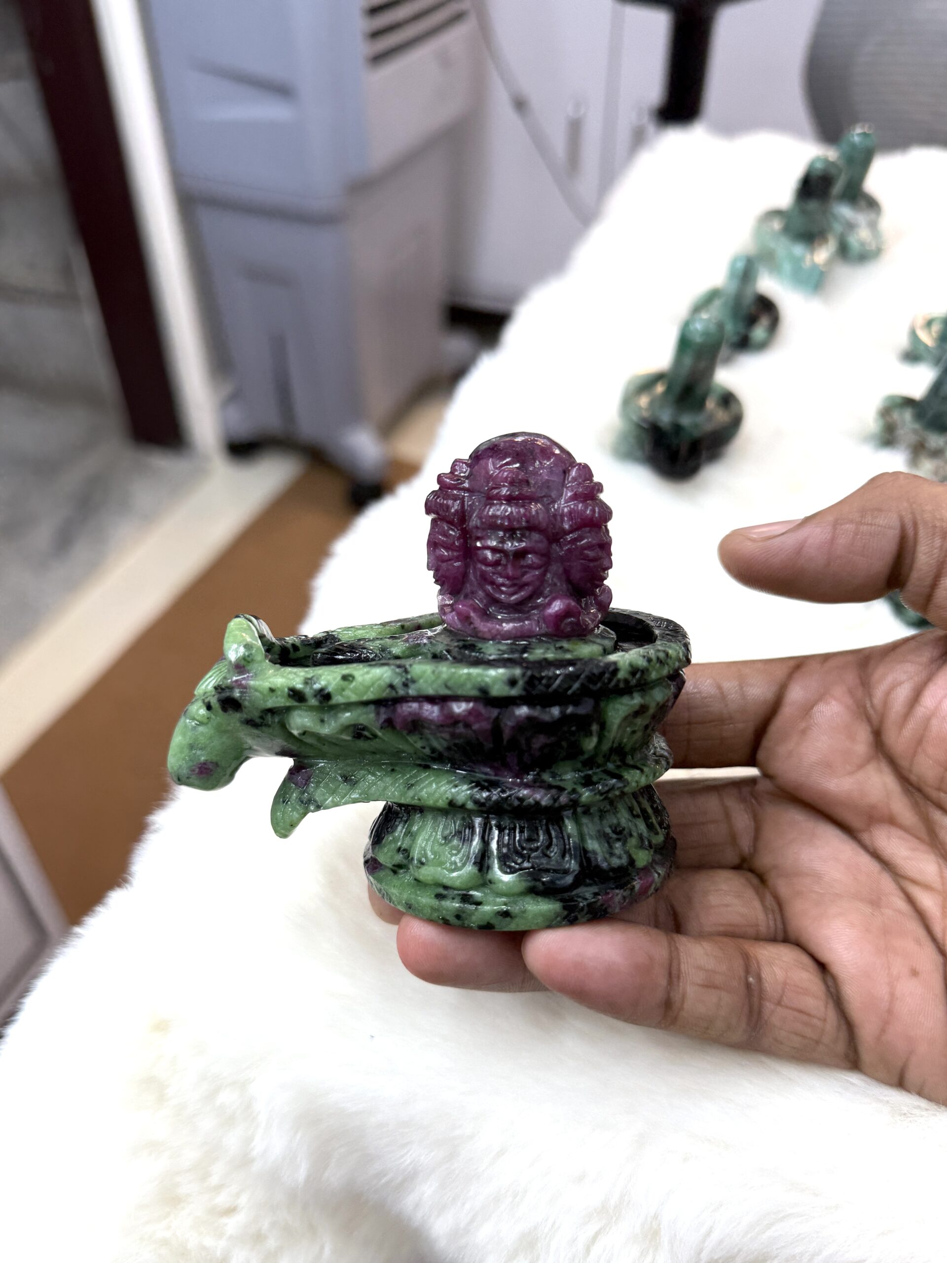 Hand Carved Ruby Zoisite Panchmukhi Shiva Lingam,1968 Ct - Image 2