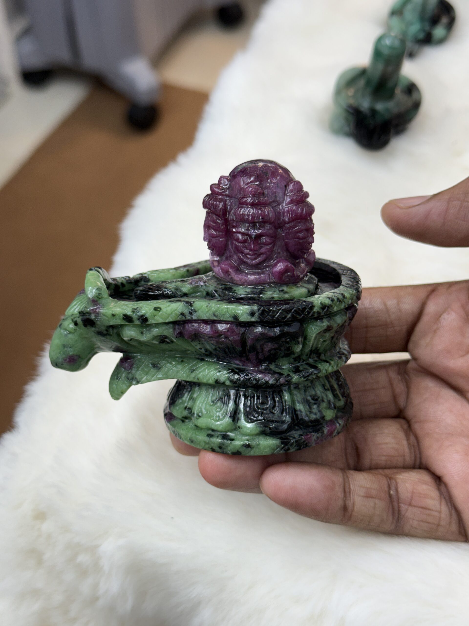 Hand Carved Ruby Zoisite Panchmukhi Shiva Lingam,1968 Ct - Image 4
