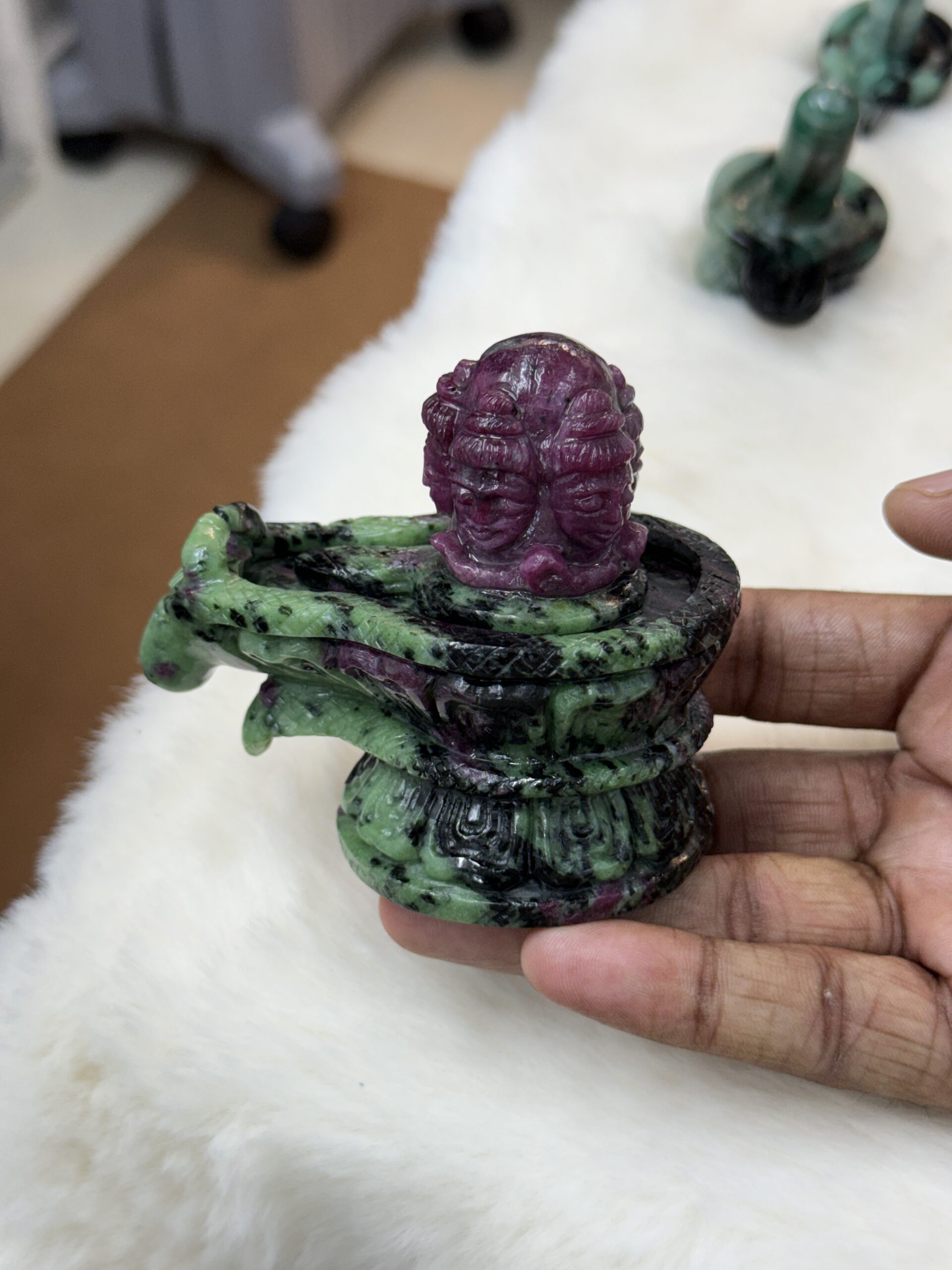 Hand Carved Ruby Zoisite Panchmukhi Shiva Lingam,1968 Ct - Image 6