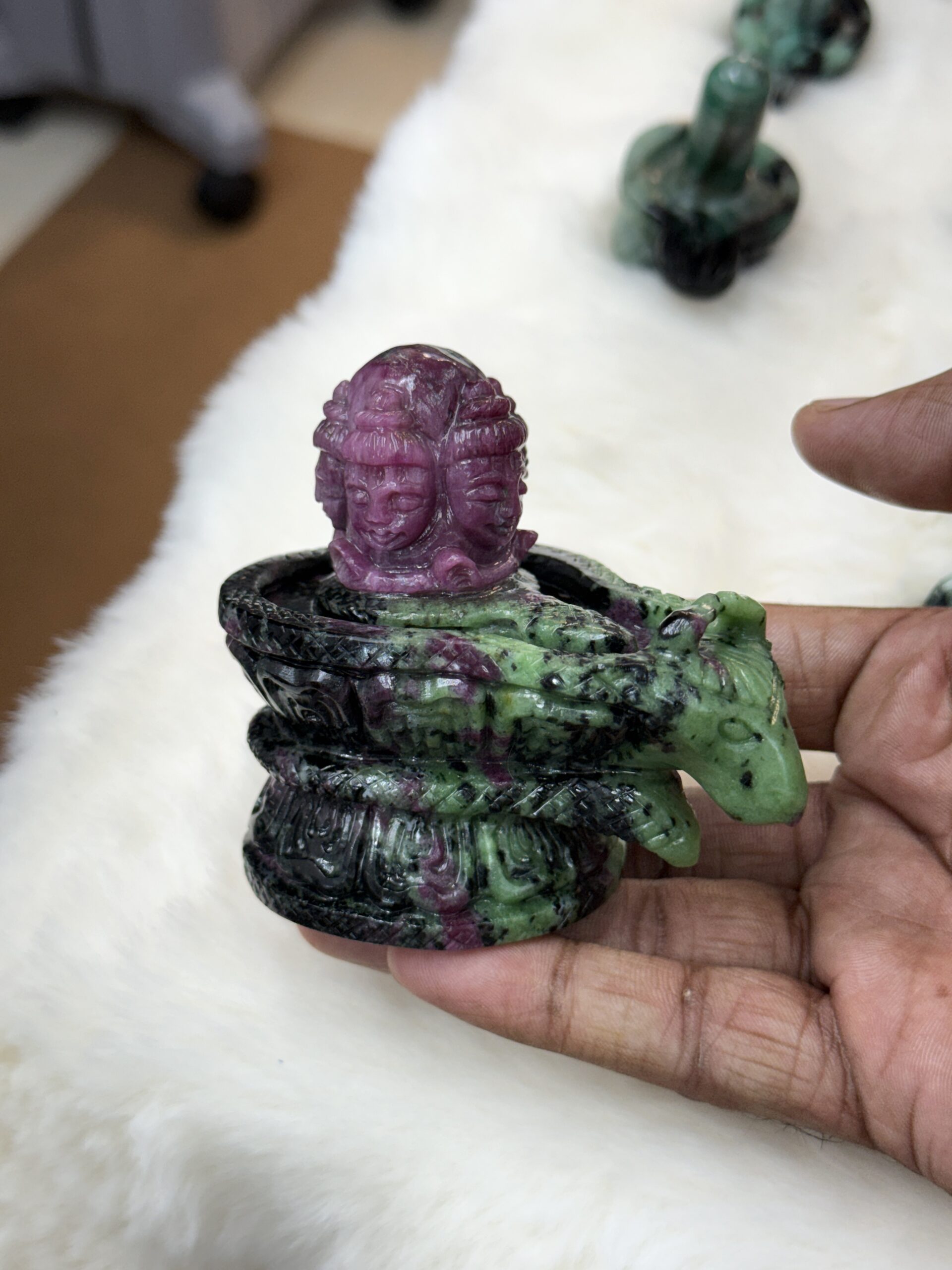 Hand Carved Ruby Zoisite Panchmukhi Shiva Lingam,1968 Ct - Image 11